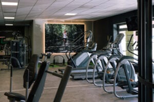 Cardiobereich mit Laufbändern im EASYFITNESS Smart Gym